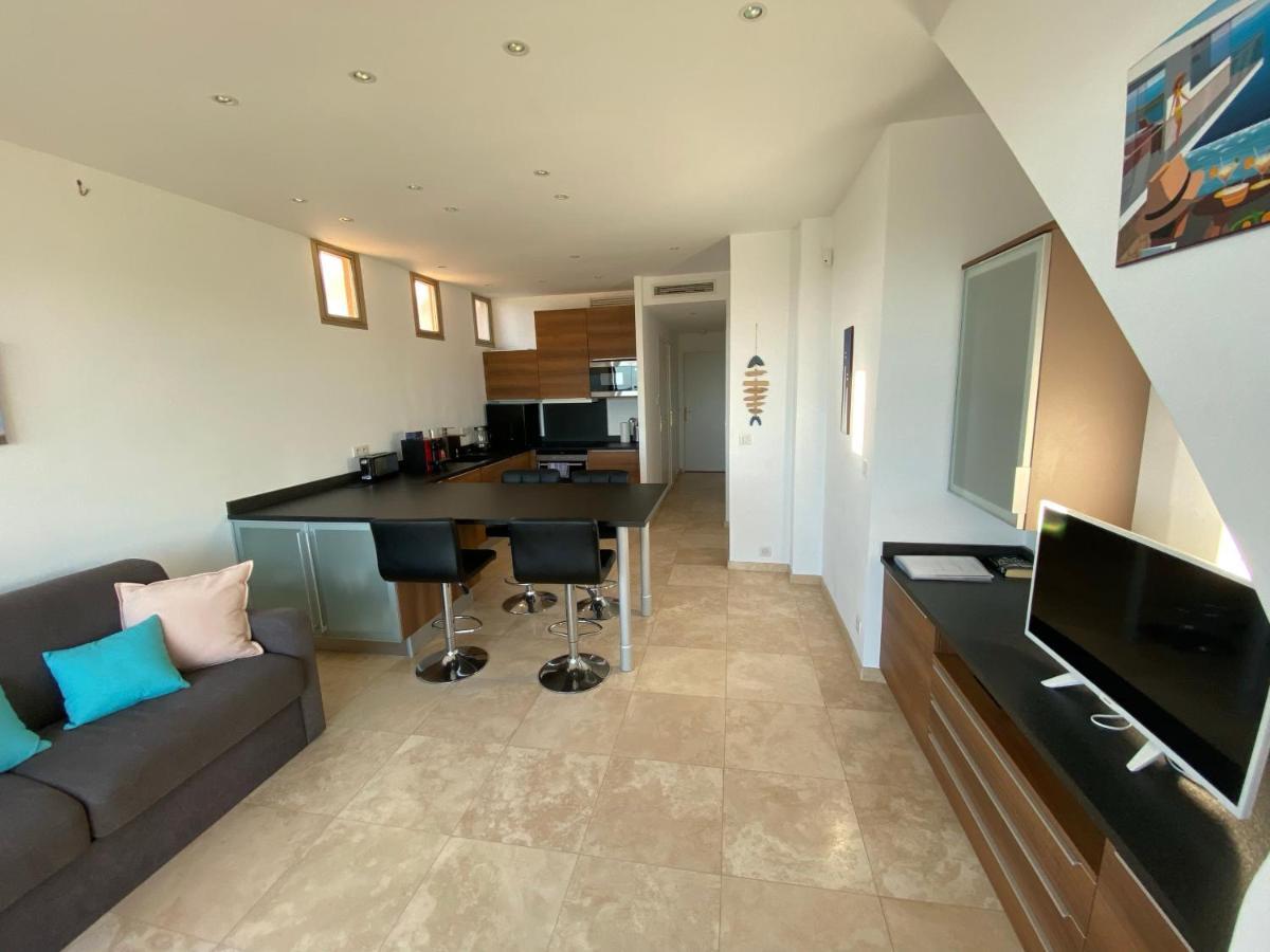 T2 en duplex avec solarium face mer Cavalaire-sur-Mer Extérieur photo
